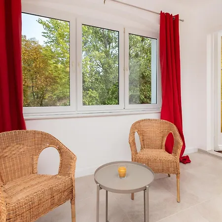 Slowackiego Family 3 Bedroom By The Park By Renters